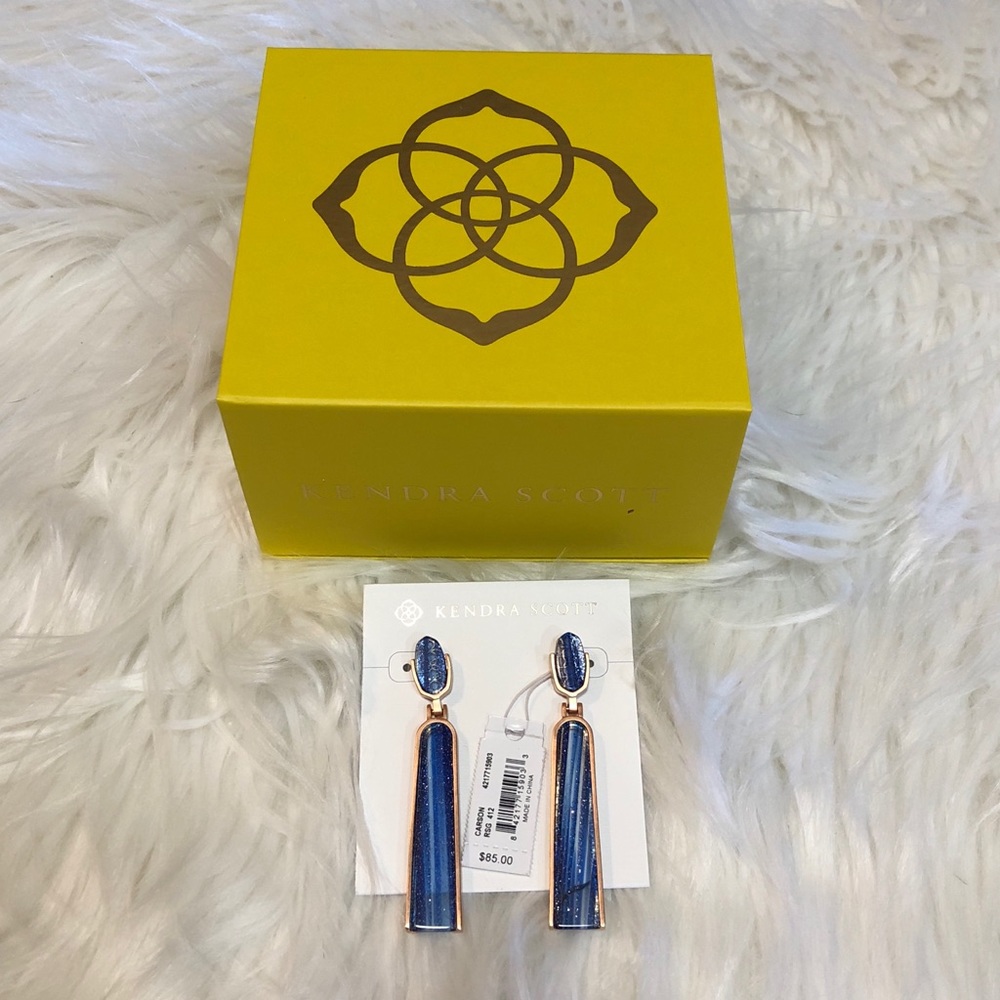 NWT Kendra Scott Carson Earrings Navy Dusted Glass - Picture 8 of 8